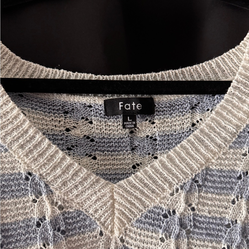 Fate Women's V-Neck Sweater - White and Light Blue - Picture 4 of 6